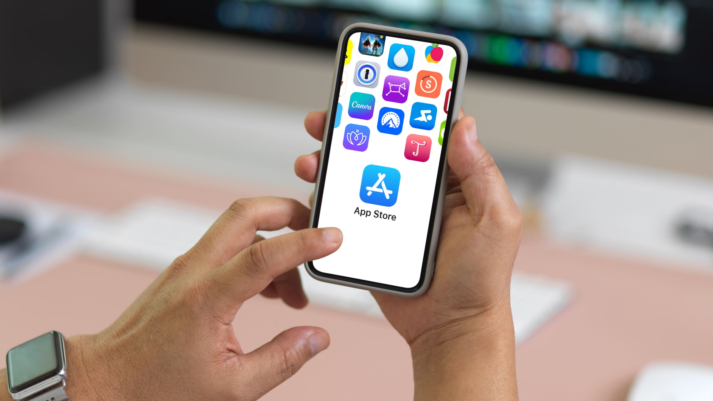 App Store предустановлен на всех устройствах Apple.