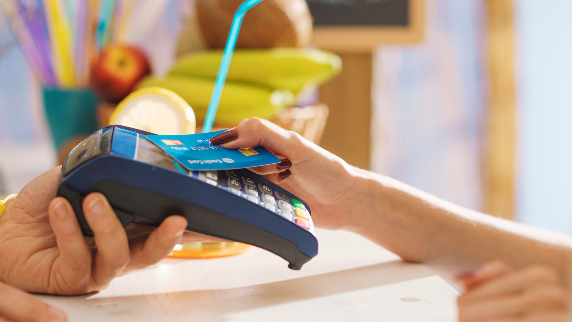Иностранная VISA или MasterCard наиболее удобна для оплаты на Шри-Ланке.