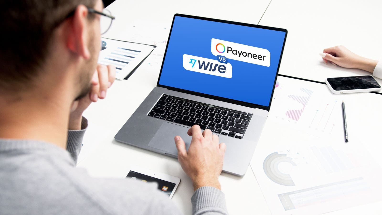 Для работы с финансами гражданам РФ подойдет банк Payoneer или Wise