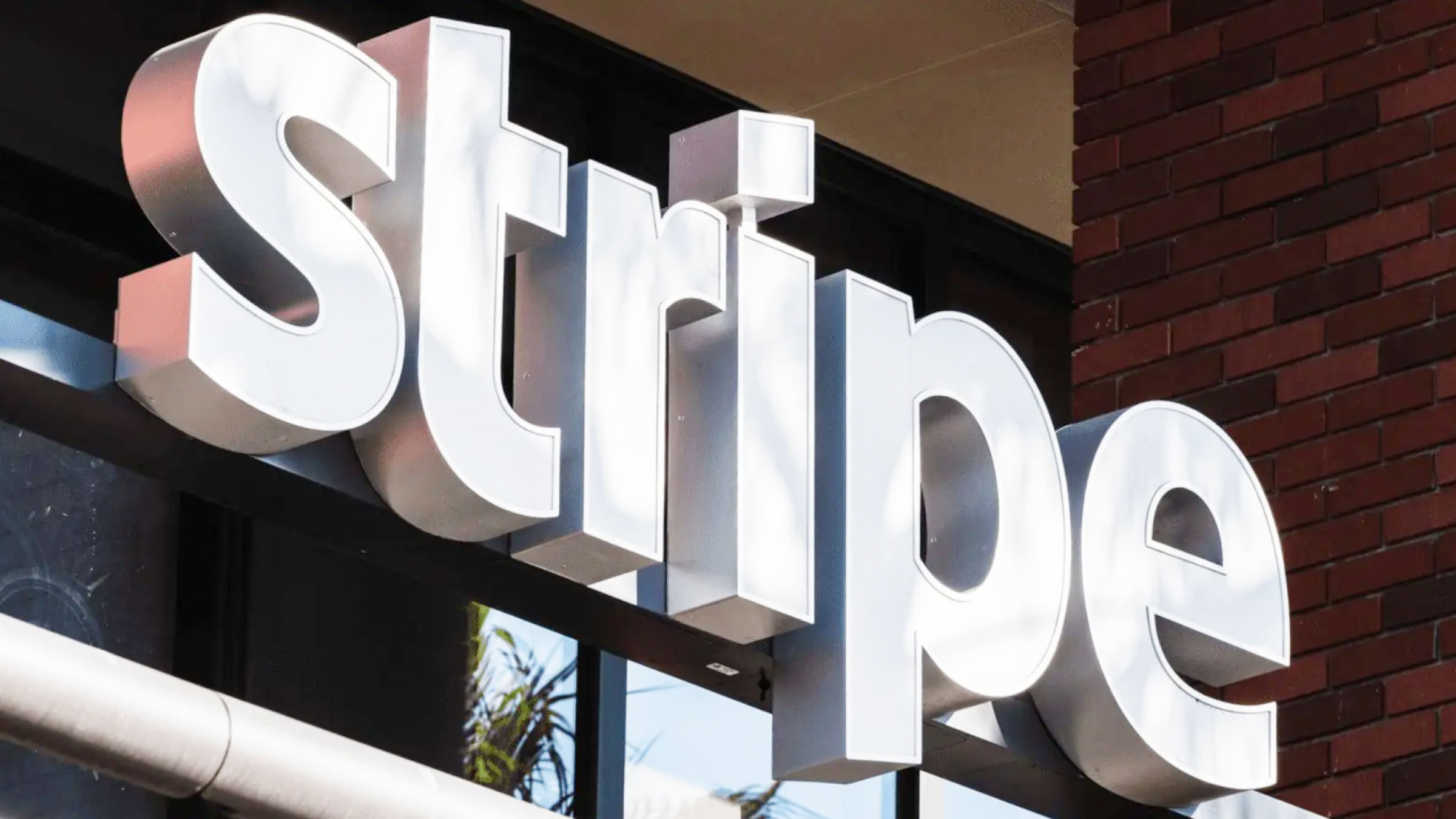 Stripe предоставляет простой и удобный процесс оформления заказа на сайте