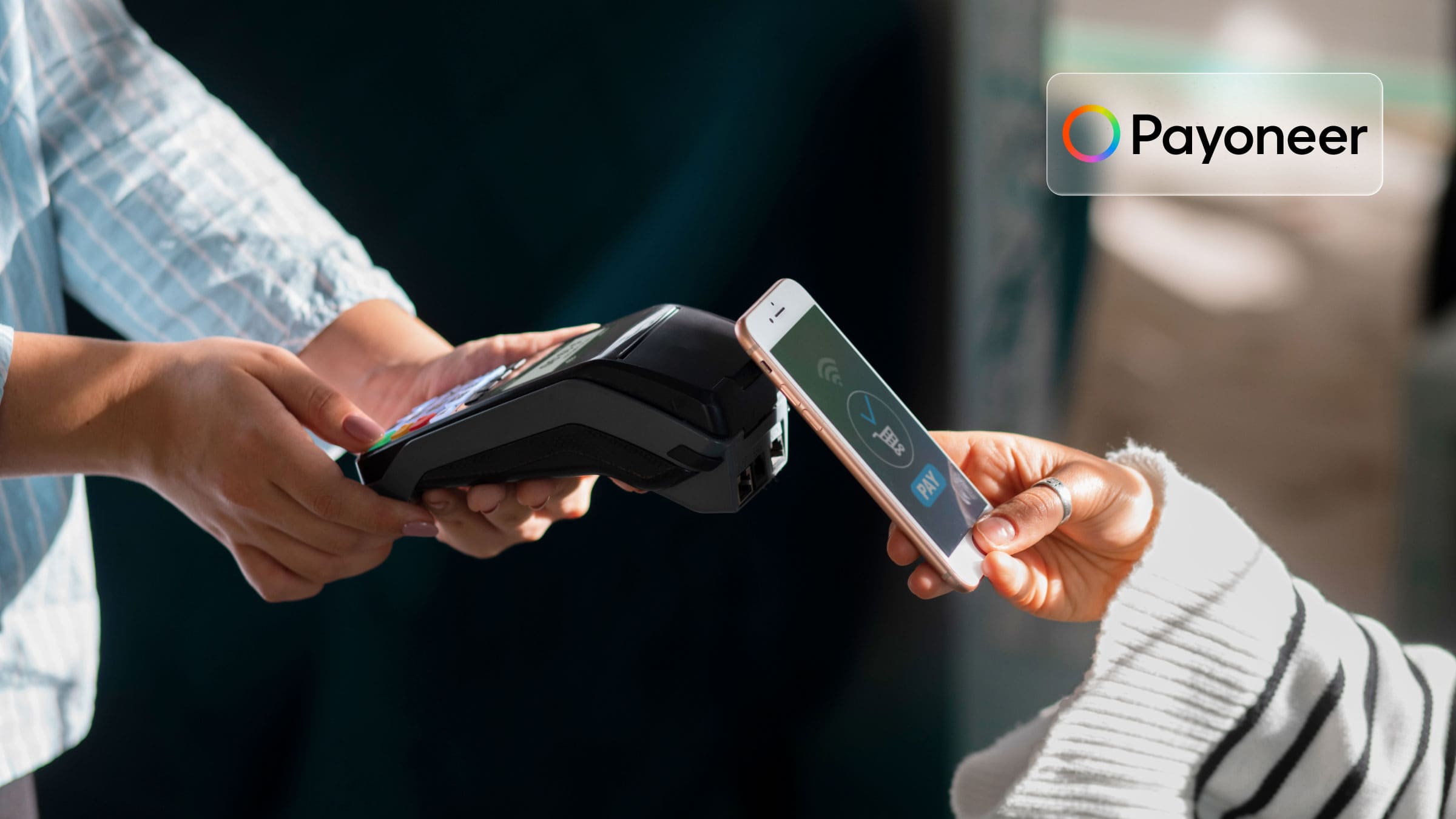 Если открыть бизнес-счет в Payoneer, вы получите счет IBAN для международных переводов