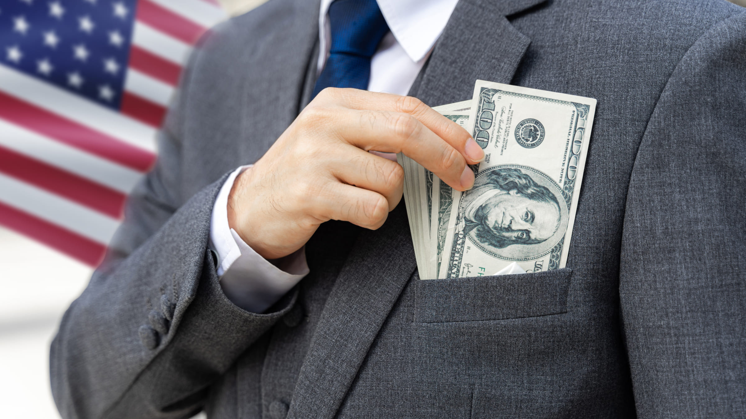 Для клиента было важно принимать оплату в USD