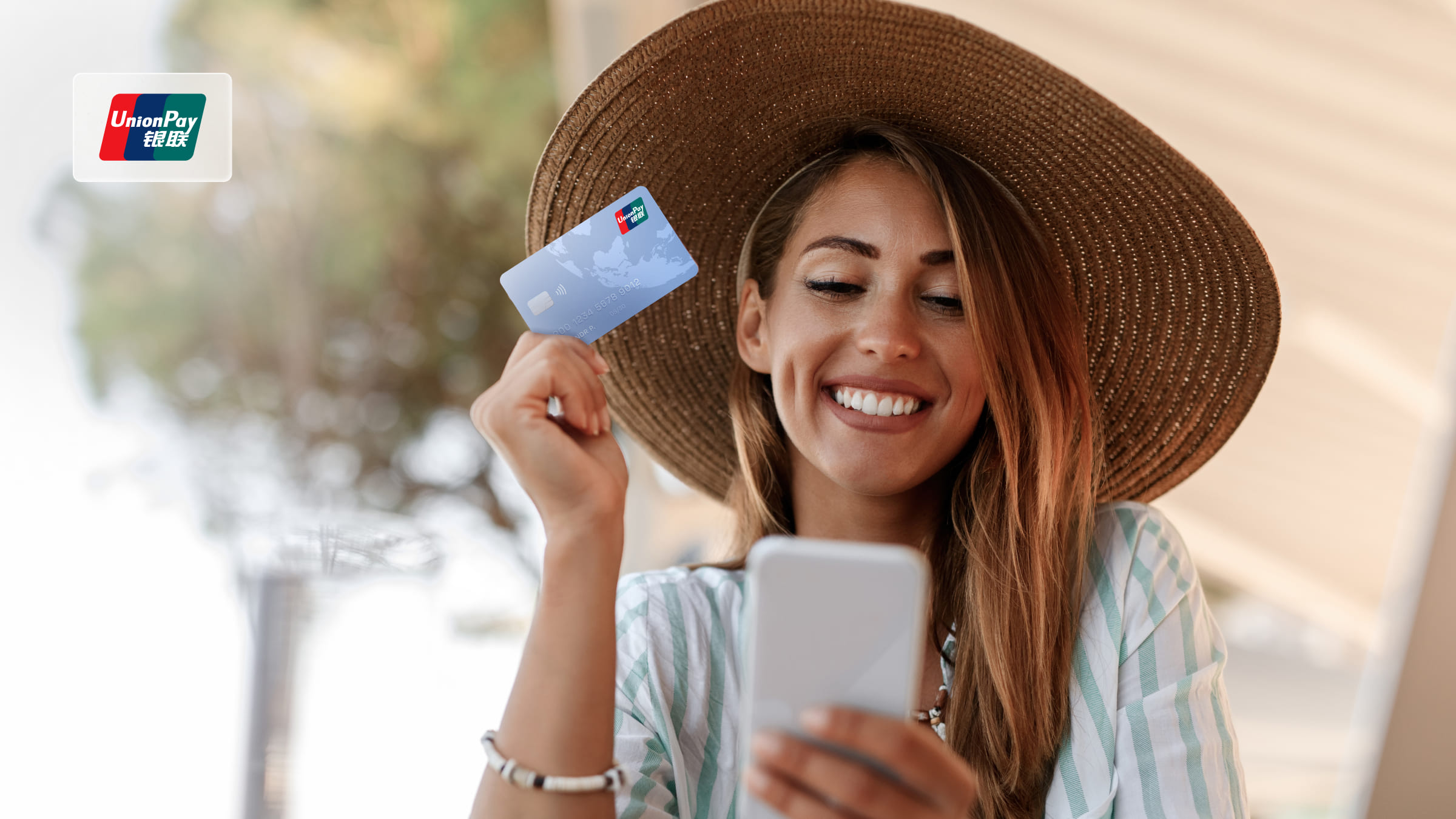 Карты Union Pay работают не везде.